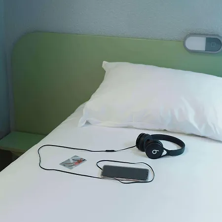 Hotel Ibis Budget Les Bains 2*