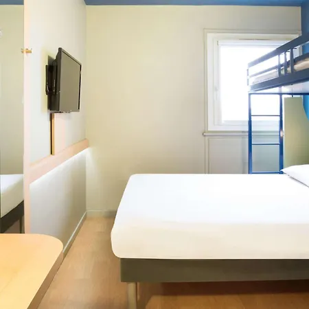 Ibis Budget Les Bains 2*
