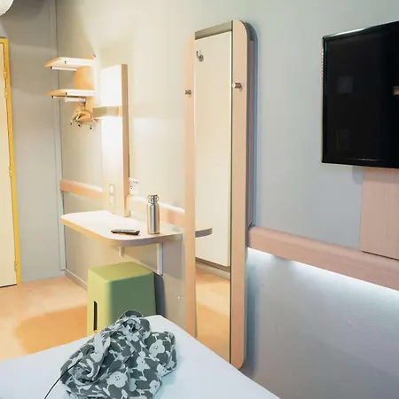 Ibis Budget Les Bains Hotel 2*